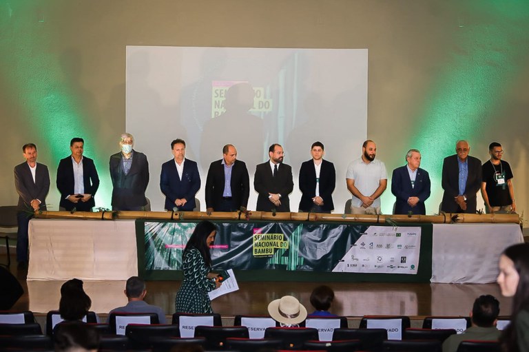  evento debateu a importância de buscar alternativas de materiais com menor consequência ambiental, econômica e social para diminuir os impactos negativos do clima e a perda de biodiversidade. 