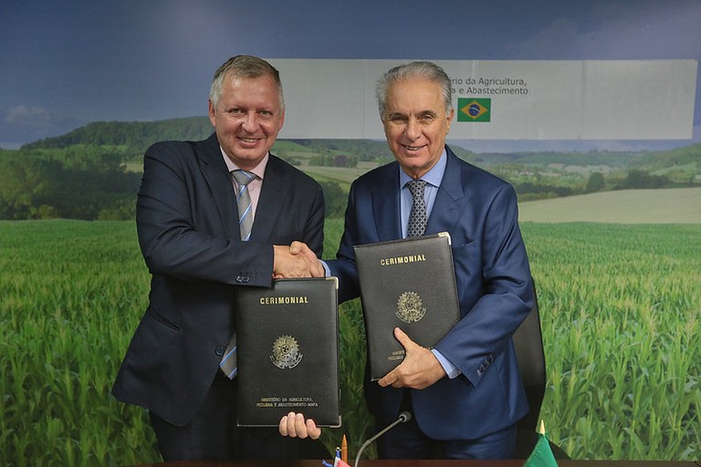 O documento foi assinado na terça-feira (22) pelo ministro Marcos Montes e o ministro paraguaio Santiago Bertoni.