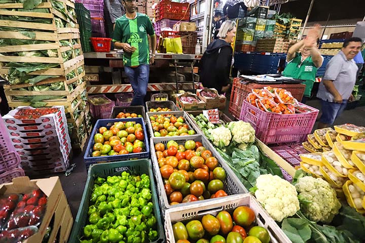 Ceasa comercializou 1,3 milhão de toneladas em 2022; montante foi de R$ 4,8 bilhões - Foto: Roberto Dziura Jr/AEN