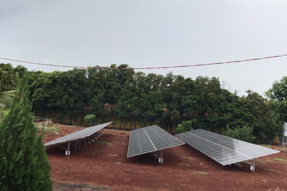 Avicultora do Oeste Paranaense realiza sonho de implementar energia solar com apoio do BRDE - Foto: BRDE