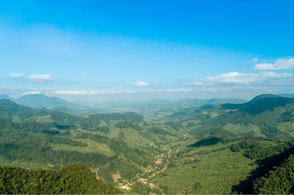 O impasse ambiental envolvendo as regras para as “áreas consolidadas”, previstas no Código Florestal Brasileiro de 2012, válidas para o bioma Mata Atlântica, tem trazido preocupação a milhões de produtores rurais do Brasil. Dados iniciais apontam que mais