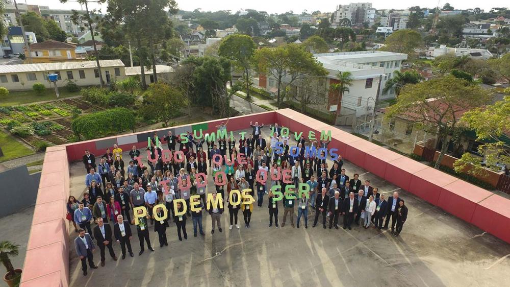 Em 2019, integrantes dos Comitês e representantes de dez países se reuniram no 2º Summit dos Comitês Jovem para debater o desafio da inclusão em todo o mundo Créditos: Rafael Danielewicz