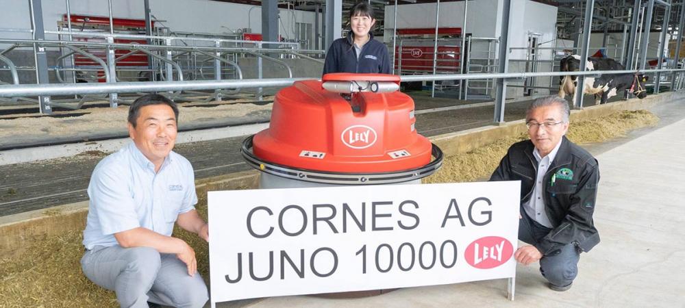 Lely Juno de número 10 mil é instalado no Japão Divulgação Lely