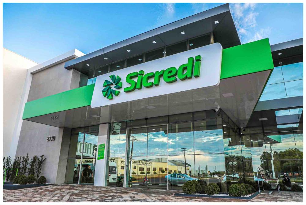 Os valores captados pelas cooperativas do Sicredi se transformam em linhas de crédito comercial e rural, fortalecendo o desenvolvimento social e econômico regional   