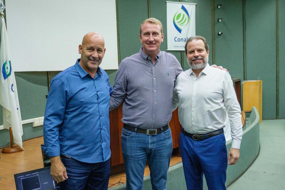 Presidente da Ceasa Paraná é reconduzido para dirigir a Abracen Foto: CEASA