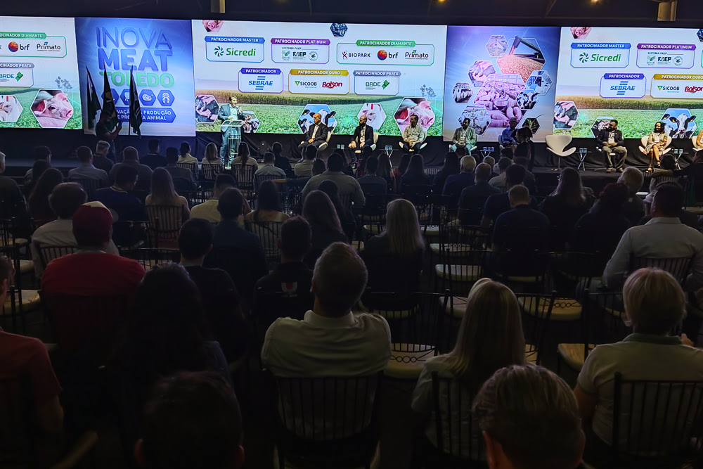 A cerimônia de abertura contou com a presença do secretário de agricultura do Paraná, Norberto Urtigara que enfatizou a pujança da região de Toledo na produção agropecuária e as perspectivas de crescimento. 