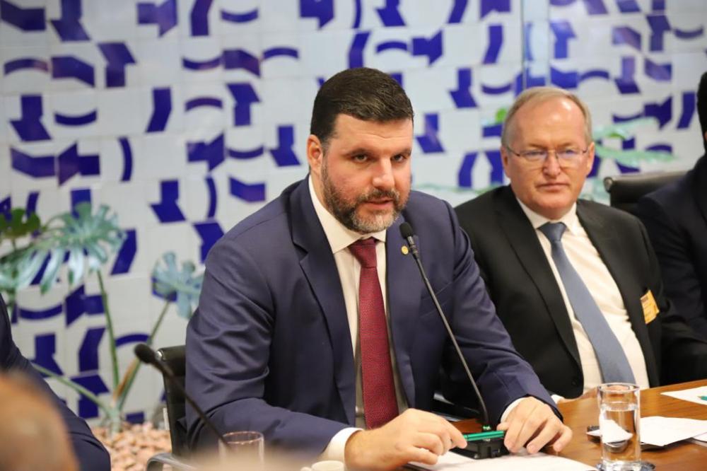 Representante do cooperativismo, Lupion ressaltou que acompanha a evolução e o crescimento do setor.