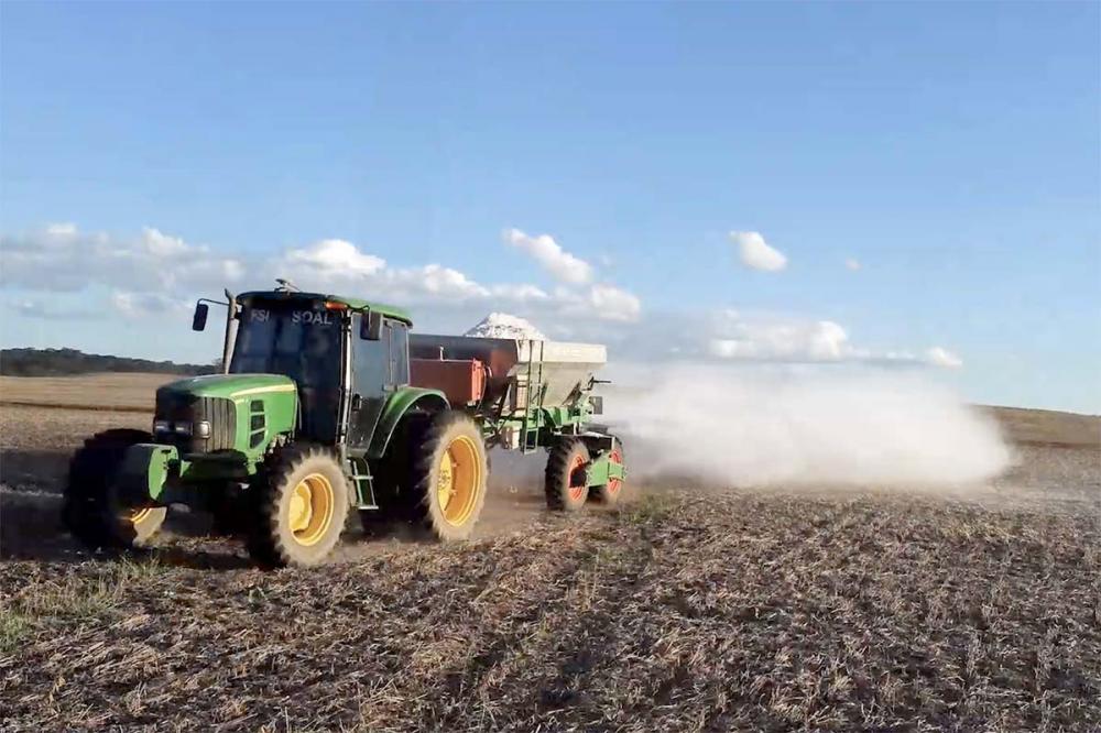A Calpar, maior indústria de calcário agrícola do Brasil, estará presente na Agrishow 2023 com seu estande bem localizado e pronto para receber os visitantes. 