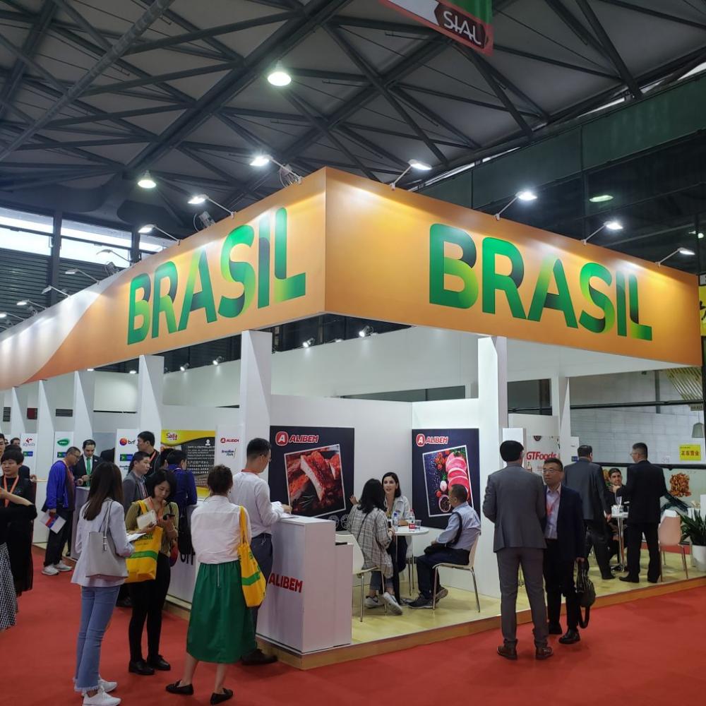 Somadas, as vendas de carne de frango e de carne suína do Brasil para China alcançaram US$ 736 milhões de dólares neste primeiro trimestre.