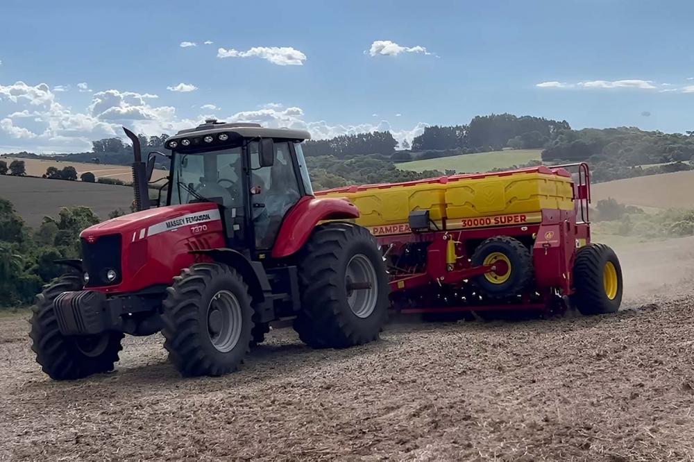 Um dos desafios do produtor rural está em alcançar a uniformidade ideal na linha de plantio para que a lavoura consiga emergir com qualidade da melhor forma possível.
