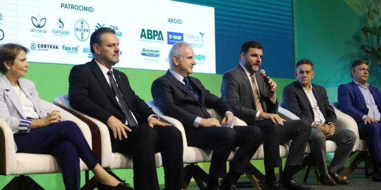Presidente da FPA Pedro Lupion, ressaltou que o grão representa um segmento enorme da produção agrícola