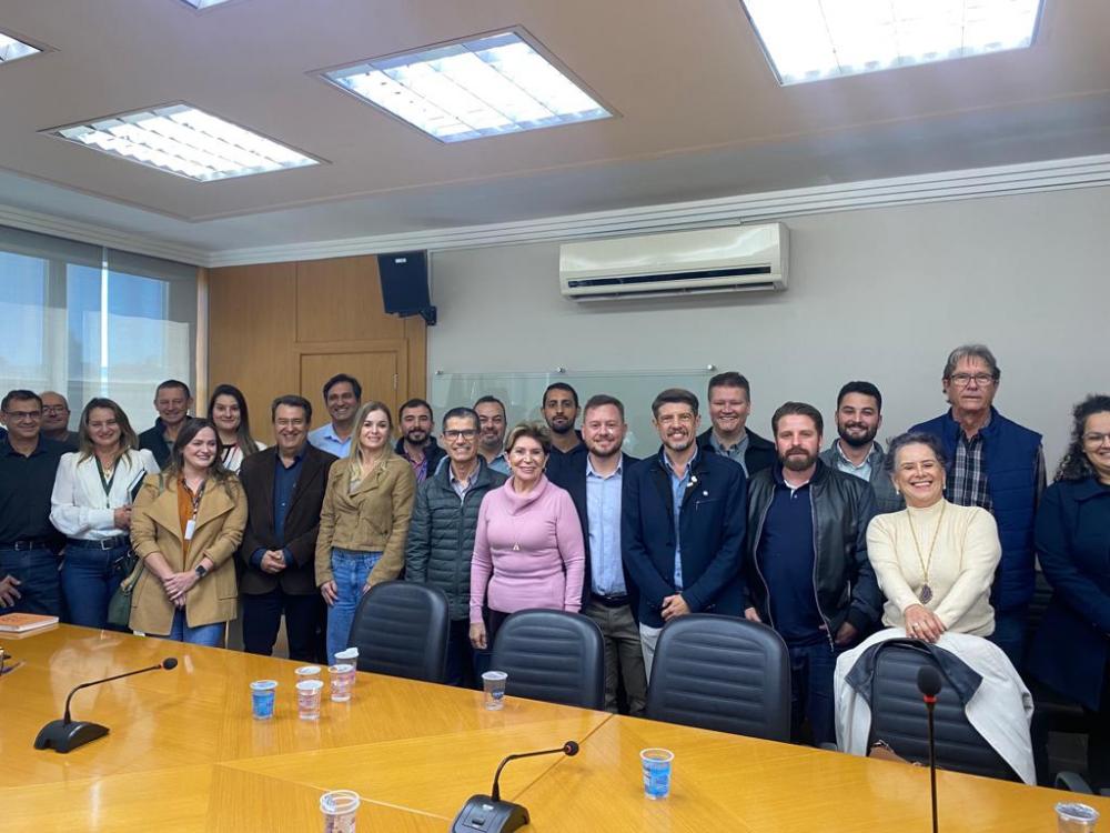 De acordo com a prefeita Elizabeth Schmidt, o Transforma Agro Paraná vai potencializar e transformar cada vez mais o desenvolvimento econômico, social e cultural dos Campos Gerais.