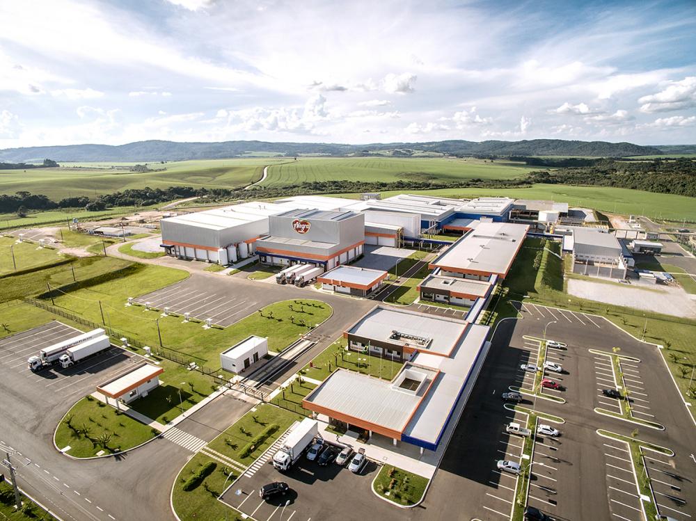 A Aurora Coop, que atua como Cooperativa Central, assumirá a responsabilidade pela operação da Unidade Industrial de Carnes da UNIUM (Alegra).