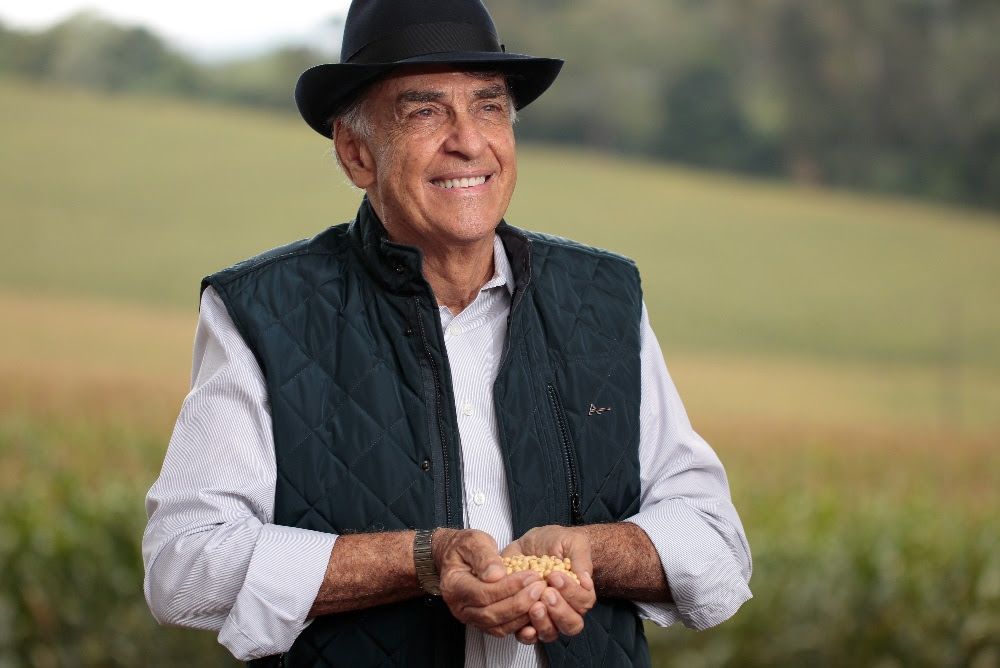 Campeão Nacional e Sudeste, João Lincoln Reis Veiga, de Nepomuceno (MG), que alcançou produtividade de 134,46 sacas de soja por hectare, a partir de manejo com soluções BASF