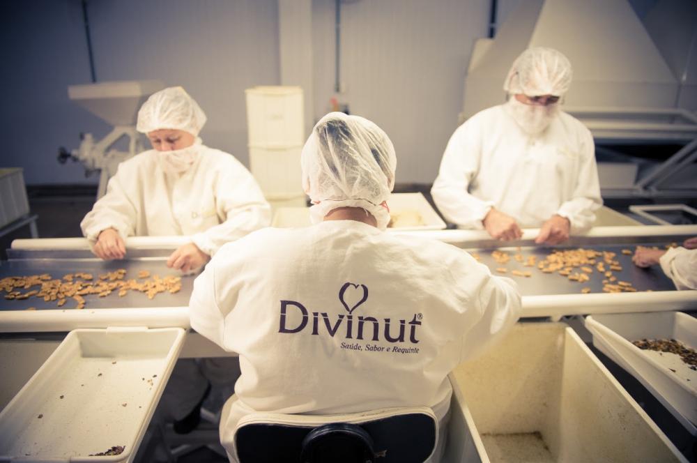 Com 23 anos de experiência no mercado, a Divinut tem se destacado pela excelência de seus produtos e pelo apoio à agricultura familiar em todo o Sul do Brasil, além do compromisso com a sustentabilidade. Fotos AgroUrbano