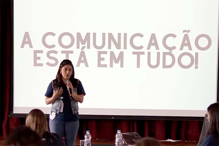 Camila levou até os convidados uma reflexão sobre as qualidades do agronegócio e as ações que jovens de todo o Brasil precisam realizar para defender o trabalho realizado nas propriedades. Divulgação