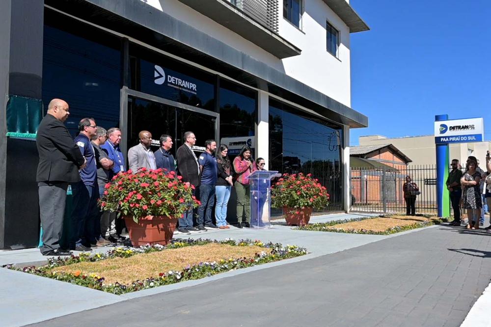 O evento, que contou com a presença de autoridades locais, estaduais e representantes do Detran-PR, ocorreu no dia 3 de agosto e foi marcado por discursos entusiasmados sobre os benefícios trazidos pela nova estrutura. Fotos Toninho Anhaia