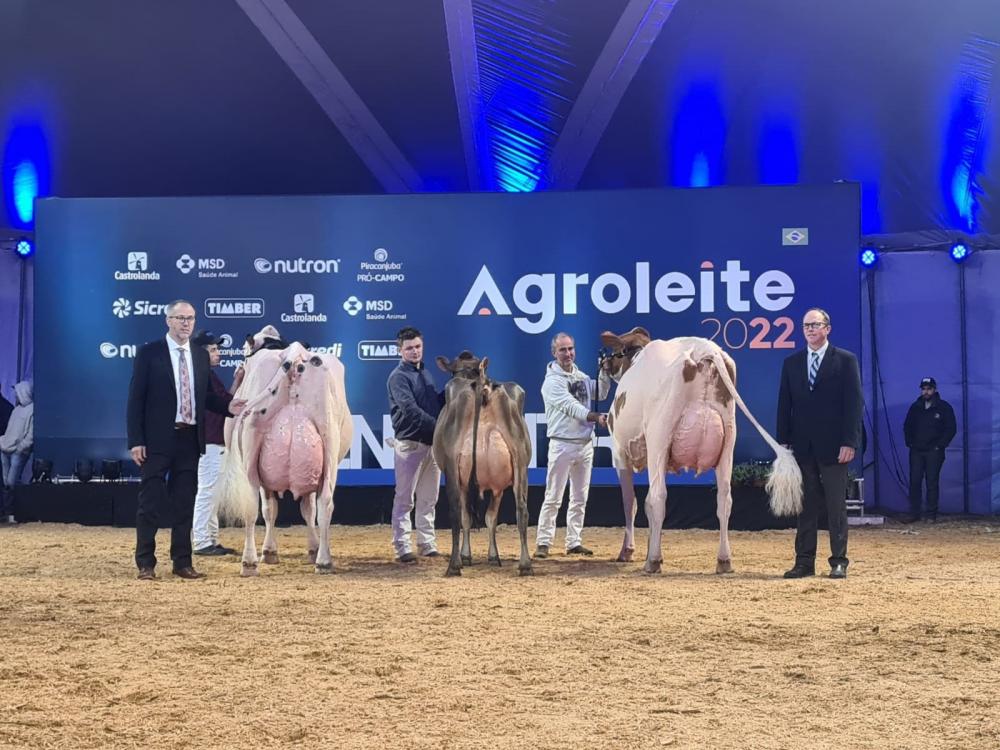 A expectativa da organização para esta edição, sob o tema Conectando o Futuro do Leite, é receber mais de 100 mil visitantes nos quatro dias de evento e gerar um volume de negócios próximos aos R$ 150 milhões.