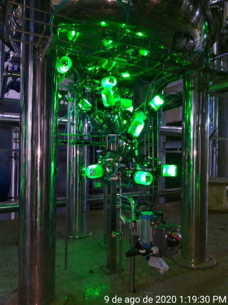 Com o uso do bloco de equipamentos, evita-se a necessidade de soldagem e espaços livres que se tornem pontos de contaminação na fabricação desses produtos altamente sensíveis.