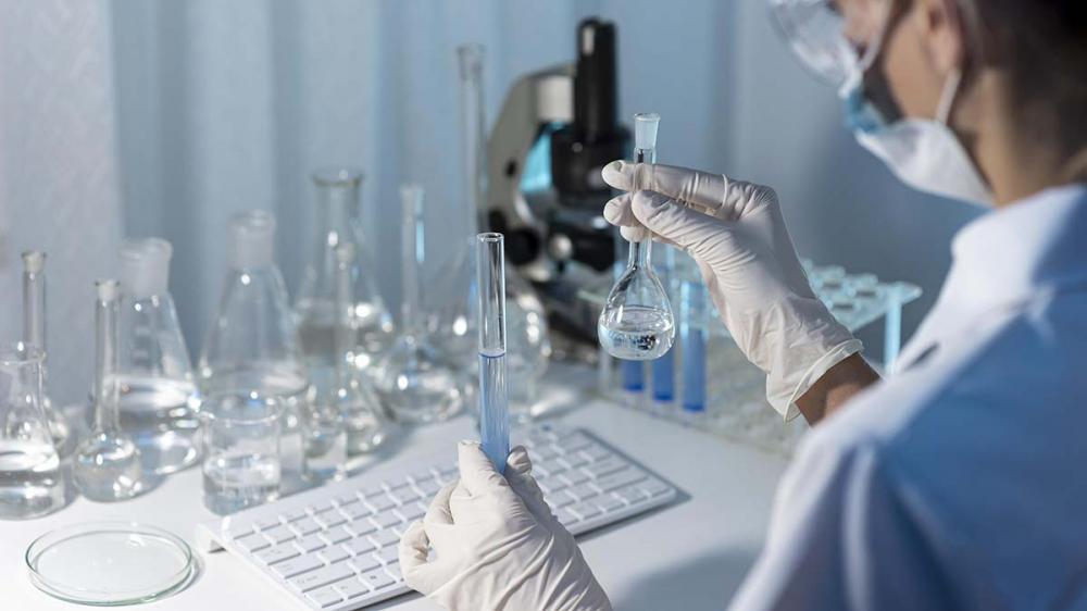Inscrições abertas: Cursos Técnicos de Química e Celulose, fruto da parceria entre a Prefeitura de Piraí do Sul e o SENAI, construindo carreiras sólidas e sustentáveis. Foto br.freepik.com
