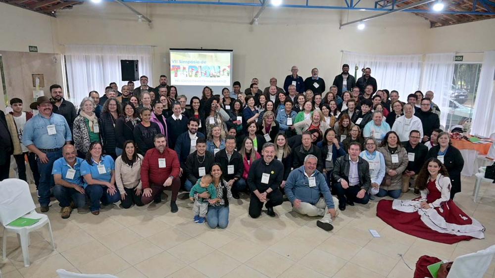 Líderes religiosos, gestores públicos e representantes da iniciativa privada se reúnem em Piraí do Sul para discutir turismo religioso. Foto Toninho Anhaia