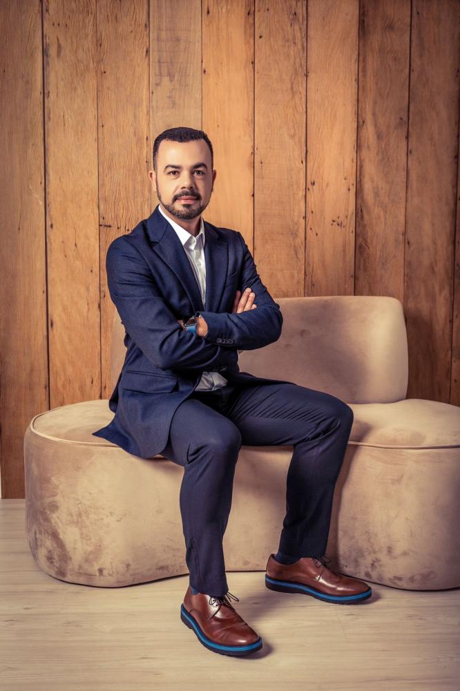 Economista Vinícius Brizola de Oliveira