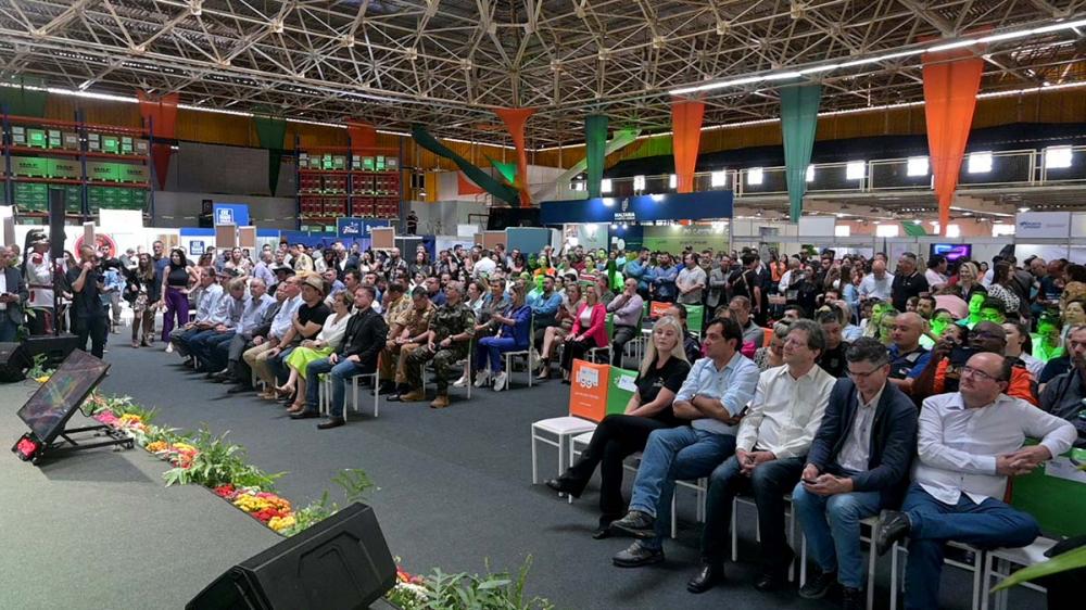 A feira em Ponta Grossa promove o agronegócio sustentável e inovador. Foto Toninho Anhaia