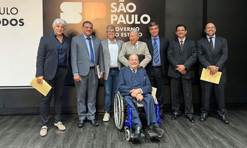 No dia 30 de agosto, representantes da Campanha Criador Legal entregaram ofício pedindo o veto do PL ao governador Tarcísio Freitas, no Palácio dos Bandeirantes.