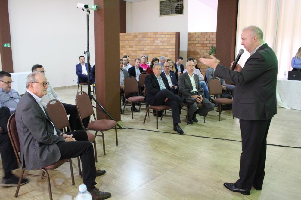 Presidente da Sicredi Campos Gerais e Grande Curitiba PR/SP, Marcio Zwierewicz, toma posse como novo conselheiro de administração da Central Sicredi PR/SP/RJ