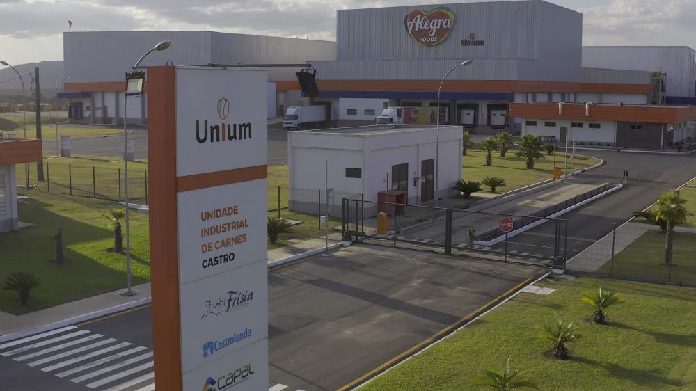 Planta industrial de suínos que pertencia à UNIUM, formada pelas cooperativas Frísia, Castrolanda e Capal, em Castro (PR) foi assumida pela Aurora Coop nesta segunda-feira. (Foto Divulgação)