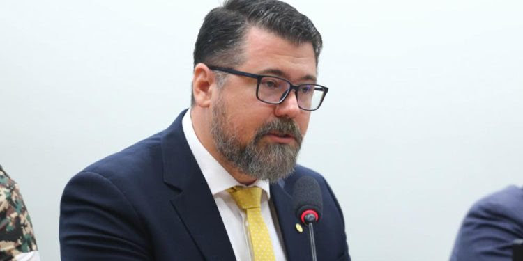 Durante audiência o deputado Marcos Pollon alertou para importância de tratar o tema sem ideologias