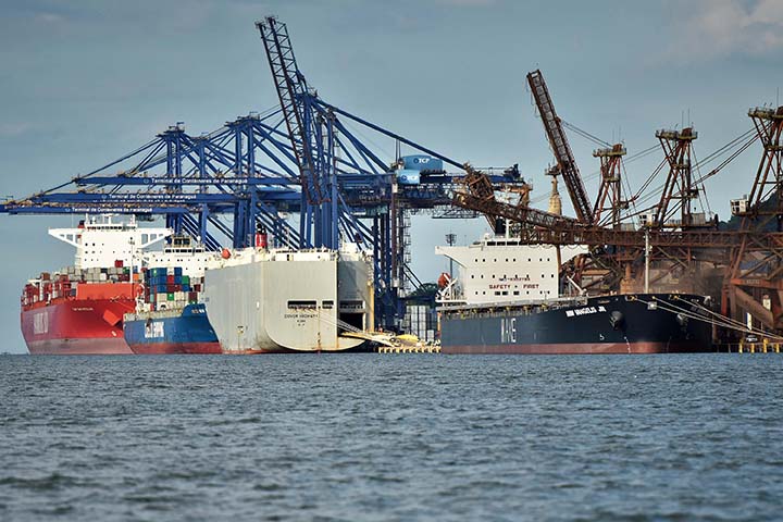Apesar de o Brasil ser um país continental, com 8 mil quilômetros de costa, a movimentação de carga pelo sistema aquaviário representa apenas 11% da matriz logística. Fotos AEN/Foto: Claudio Neves