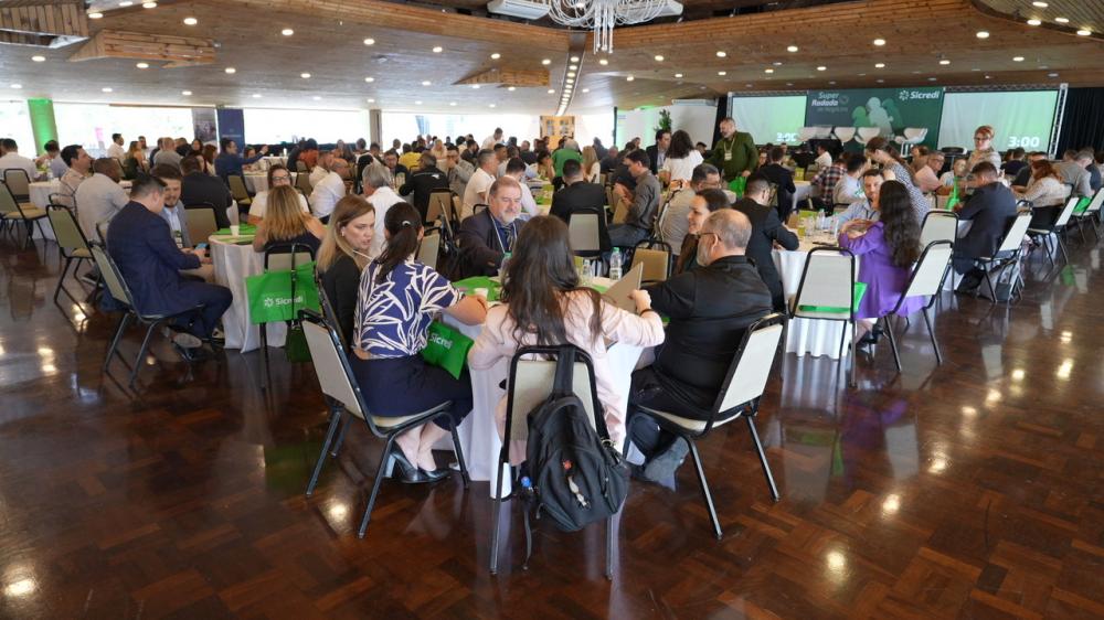 Super rodada de negócios do Sicredi promove networking entre empresários associados e convidados. Fotos divulgação