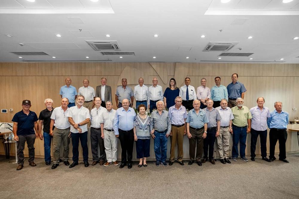 A cooperativa proporcionou uma manhã especial para homenagear os sócios-fundadores da cooperativa e ex-conselheiros. Fotos Divulgação