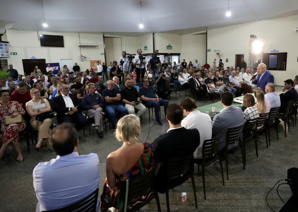 Realizado durante a Expovizinhos, o evento resultou em uma série de reivindicações assinadas por prefeituras, câmara de vereadores, entidades de classe e associações da região.. Créditos: Dálie Felberg/Alep