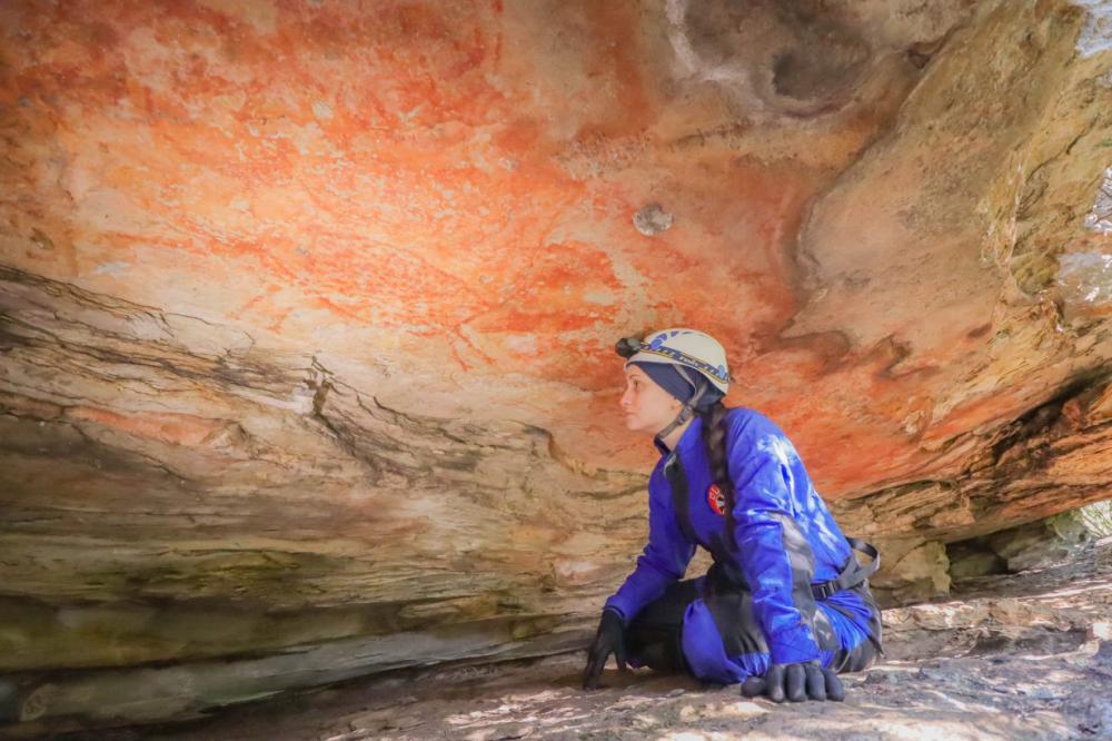 Grupo da UEPG mapeia 1,2 mil pinturas rupestres na Escarpa Devoniana Foto: UEPG