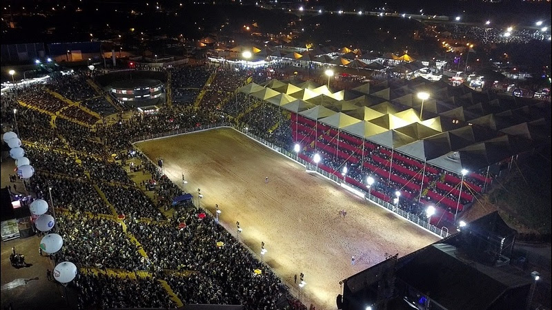 Competidores mais bem ranqueados do país nas modalidades montaria em touros e cutiano disputam o título em Avaré - Crédito: Divulgaçã