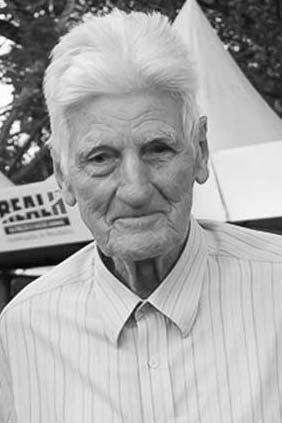 Lucas Salomons, nasceu em 18 de abril de 1935, na Holanda e foi um dos primeiros imigrantes a chegar em Arapoti (PR), na década de 60