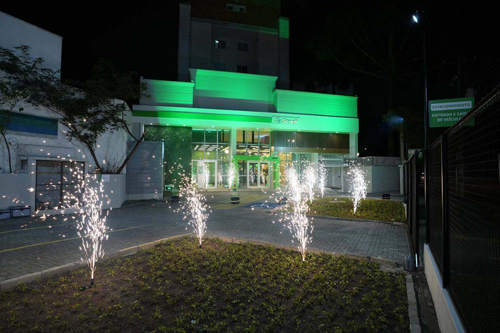 Unidade teve cerca de R$ 4 milhões de investimento e é a 16.ª da Sicredi Campos Gerais e Grande Curitiba na capital