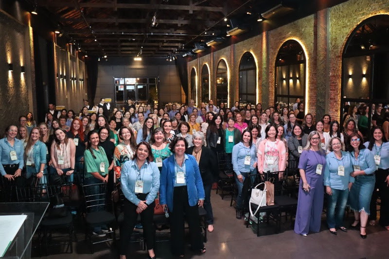 Cooperadas, gestoras de propriedade rural, colaboradoras e parceiras estiveram presentes no encontro, que teve como foco o aprimoramento das mulheres que gerenciam propriedades no SulCrédito das fotos: Cristina Cardoso 