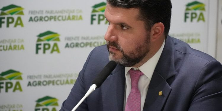O presidente da Frente Parlamentar da Agropecuária (FPA), deputado Pedro Lupion (PP-PR) destacou que o Presidente da República demonstrou mais uma vez desrespeito com o parlamento. 