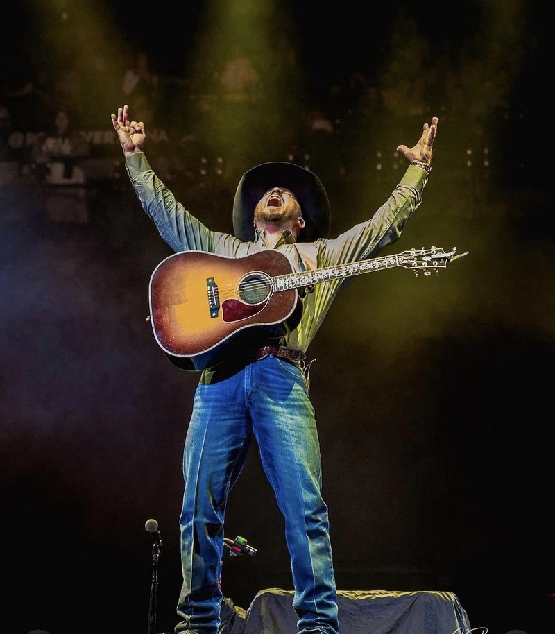 Atração internacional confirmada, Cody Johnson se apresenta no dia 24, sábado, na Festa do Peão de Barretos - Crédito: @cambrownvisuals