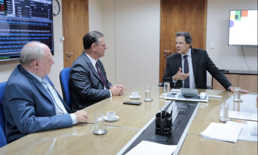 Ministro Fávaro e Haddad debatem cenário da produção agrícola na Brasil