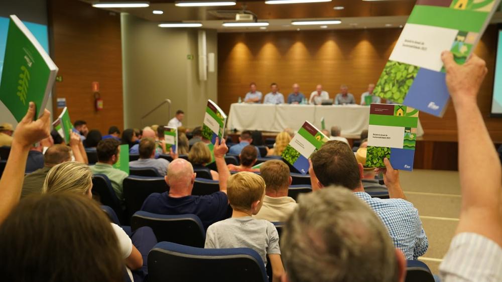Foram mais de 1 milhão de toneladas de grãos recebidas no ano, além de 334,7 milhões de litros de leite produzidos. Foto Patrícia Lucini.