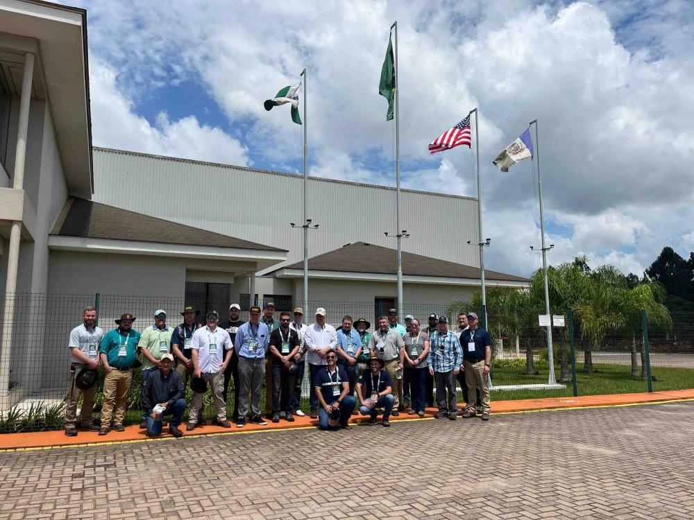 Norte-americanos buscam informações técnicas sobre cultivo agrícola no Brasil. Fotos Calpar