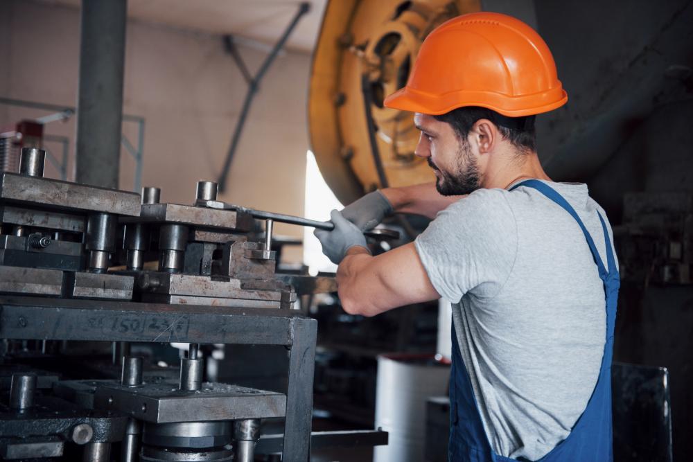 Máquinas e equipamentos: setor registra avanço na receita líquida Foto: Standret/Freepik