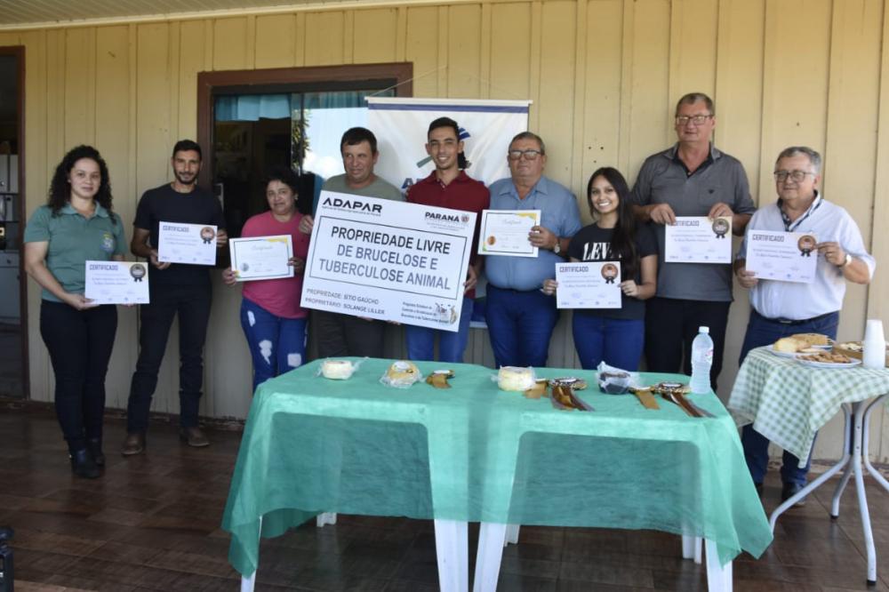 Agroindústria de leite é a 1ª propriedade livre de brucelose e tuberculose em Cantagalo Foto: SEAB