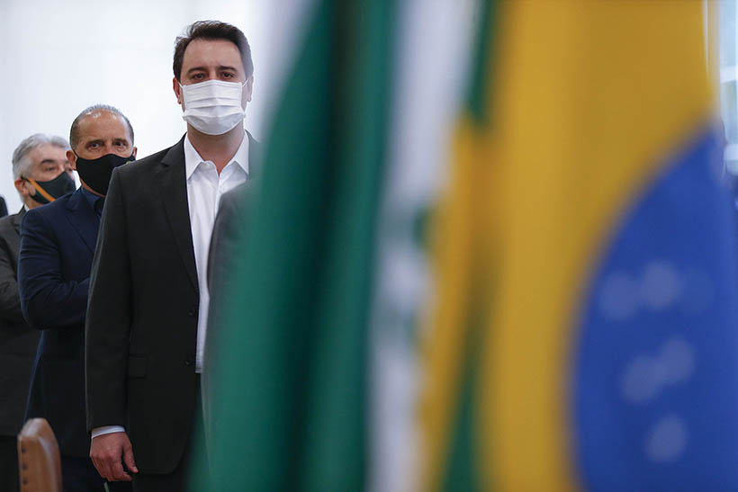 O termo firmado com a União permite ao Paraná aderir pela primeira vez ao Programa de Aquisição de Alimentos (PAA) Estadual. Estão disponíveis, apenas nesta modalidade, R$ 7,3 milhões. 