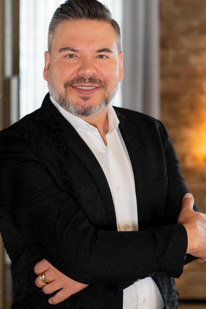Empresário Oséias Gomes fundador da Lions Startups e a nova geração de programadores do Brasil