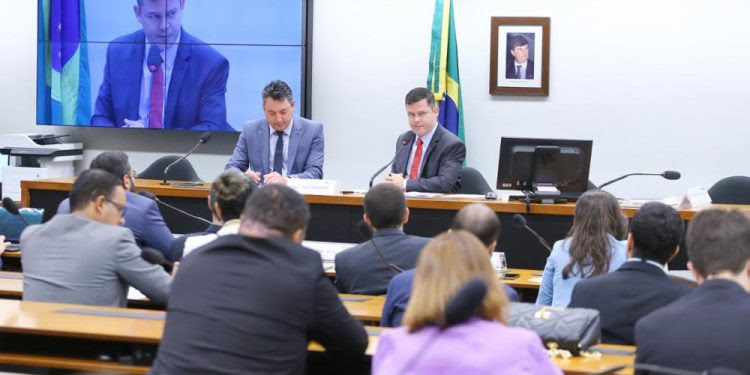 A pauta central girou em torno da necessidade contínua de buscar soluções que otimizem a logística de escoamento dos grãos